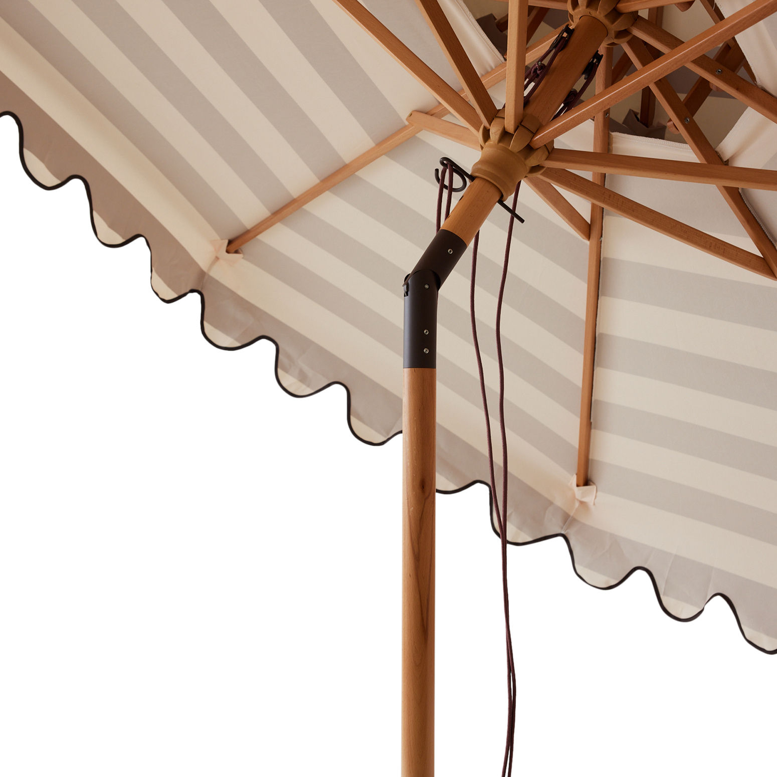 Parasoll Patio Umbrella Stracciatella fra HK Living er enkel å regulere