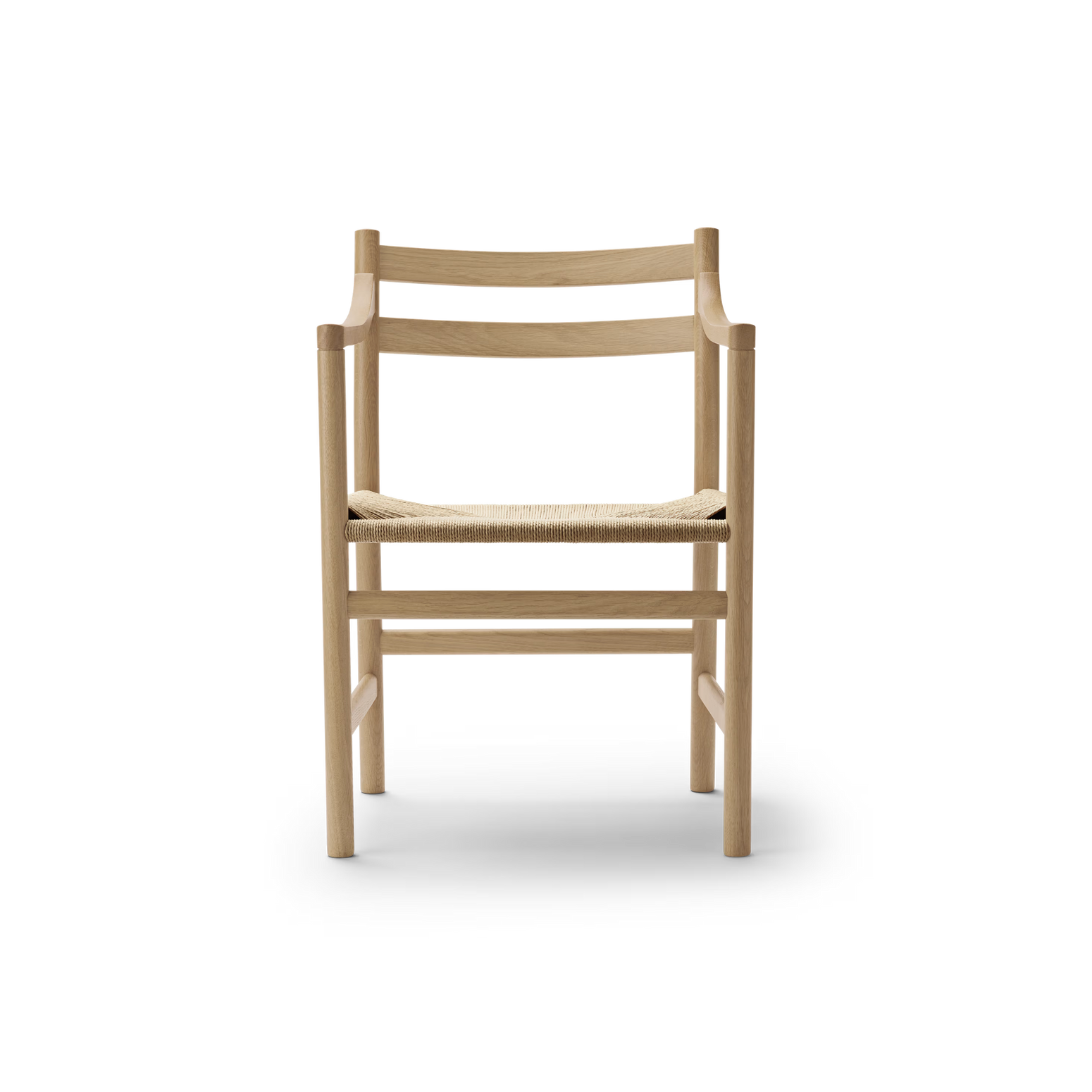 Spisestol CH46 Chair fra Carl Hansen & Søn i såpet eik.