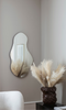 Veggspeil Pond Mirror Large fra Ferm Living