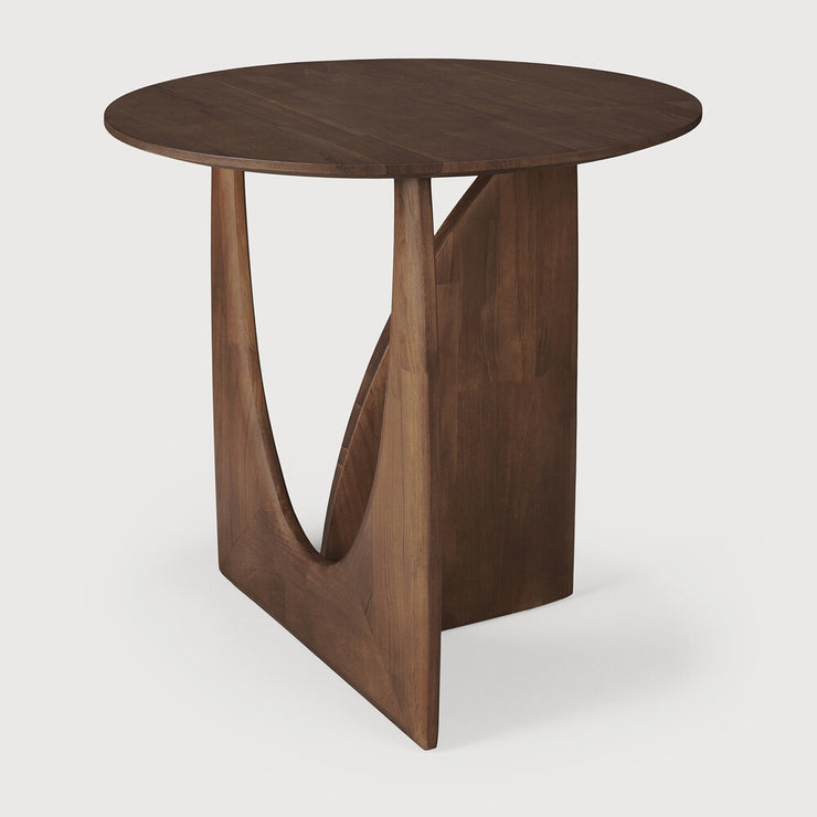 Sidebordet Geometric Side Table fra Ethnicraft i brunlakkert teak