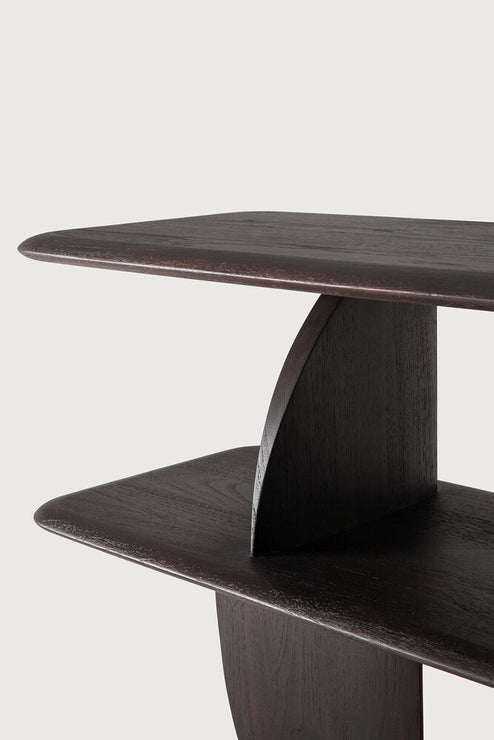 Bokhylle Geometric Rack fra Ethnicraft i lakkert teak (dyp mørkebrun farge)