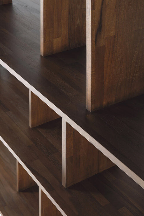 Bokhyllen Irregular Rack fra Ethnicraft