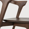 Spisestol Bok Dining Chair fra Ethnicraft med finish i brunlakkert teak