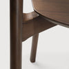Spisestol Bok Dining Chair fra Ethnicraft med finish i brunlakkert teak