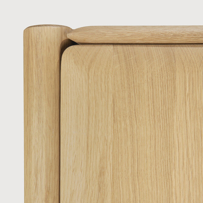 Skap i heltre eik, Pl Cupboard fra Ethnicraft 