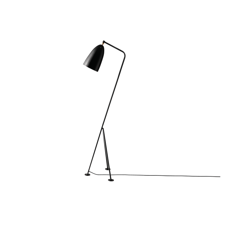 Den ikoniske gulvlampen Gräshoppa fra Gubi, ble designet i 1947 av Greta M. Grossman.