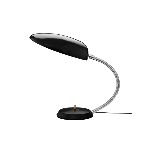 Bordlampen Cobra fra Gubi, ble designet av svenske Greta M. Grossman i 1957.