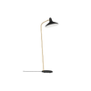 Gulvlampen G-10 fra Gubi, ble designet av ikoniske Greta M. Grossman i 1950. Lampen har en karakteristisk lampeskjerm, som gir et behagelig lys.