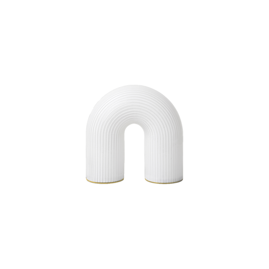 Dekorativ og dimbar LED-lampe med buet form.