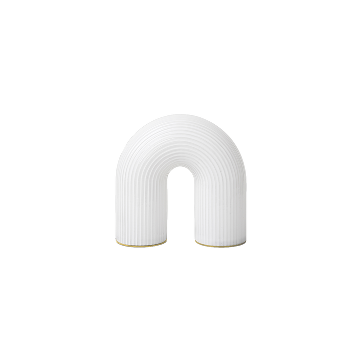 Dekorativ og dimbar LED-lampe med buet form.