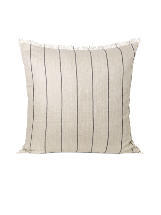 Pute Calm Cushion camel/black 80x80 cm fra Ferm Living