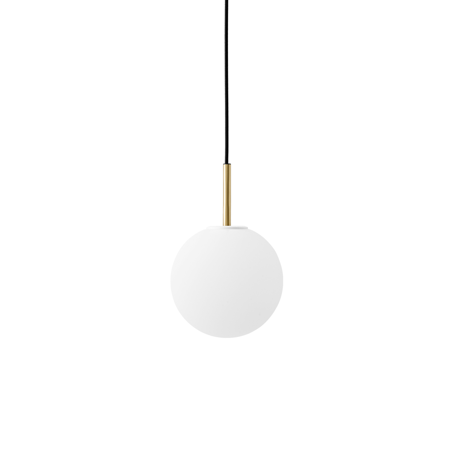 Taklampen TR Bulb pendant fra Menu, er en enkel, elegant og grafisk lampe.