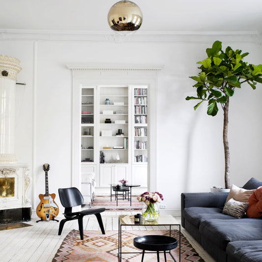 Stolen Plywood, har en vakker utforming og har en wow-effekt på rommet - uten å ta for mye plass.