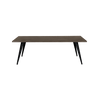 Mater Dining table, er et spisebord med skarp profil og tidløs design. Bordplaten er laget i FSC sertifiserad bøk med ben i svartlakkert stål.