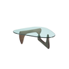 Stuebordet Noguchi Table, fra Vitra er kanskje det nærmeste et møbel kommer et kunstverk. Bordet ble designet av Isamu Noguchi i 1944.