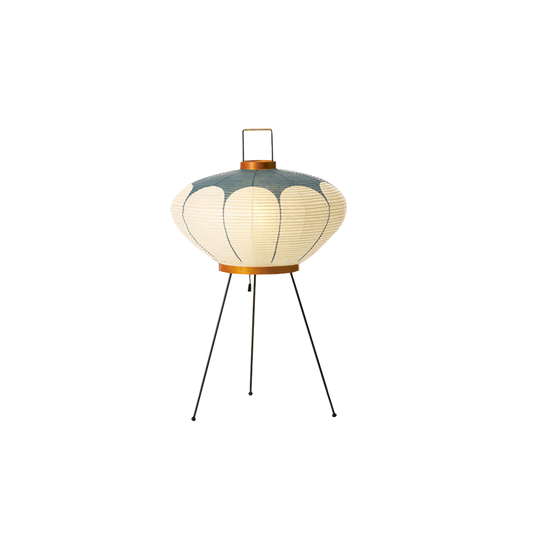 Designeren Isamu Noguchi designet Akari Light 9AD i 1951 for Vitra. Ambisjonen var å gjenskape sollyset.