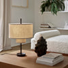 New Works bordlampe tilføyer varme i interiøret, og passer inn i både klassiske og moderne interiør