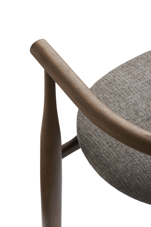 Bukowski Chair i tekstil fra Osborne & Little, Carnavon, Cacao Stone F7090-22, Prisgruppe 2