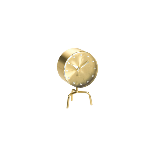 Tripod Clock, fra Vitra – som både er en klassisker og en klokke som gir et superkult alternativ til konvensjonelle bordklokker. I tillegg til at den er et vakkert objekt i seg selv.