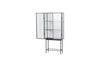 Vitrineskapet er designet av ferm LIVING i samarbeid med Says Who Design.
