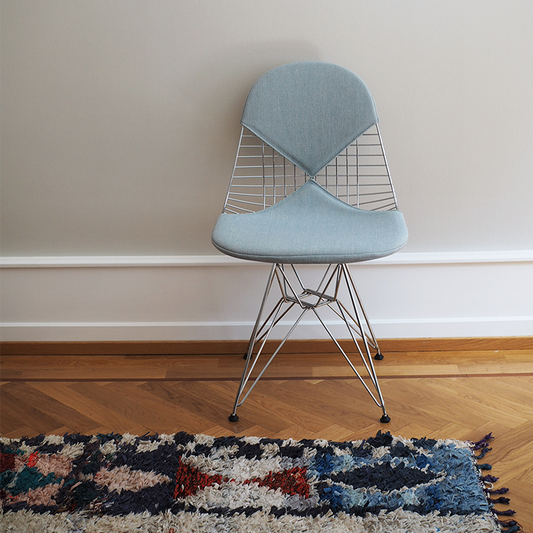 Eames Wire Chair DKR krom med tekstil