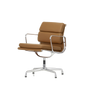 Den myke og klassiske stolen Soft Pad EA 208, ble designet i 1969 av Charles og Ray Eames. Det er ikke uten grunn at stolen er en kontor-favoritt, for i tillegg til sin vakre silhuett har den en ekstraordinær sittekomfort.