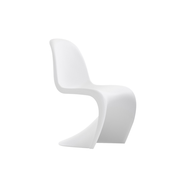 Designeren Verner Panton var en pionér innen design på 60-tallet, og stolen Panton Chair var en banebrytende nyhet da den ble lansert i 1967 av Vitra. 