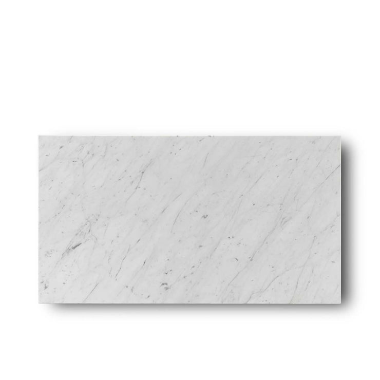 Det er en egen skjønnhet i naturlige materialer. Da hvert stykke marmor varierer i utseende, vil ethvert bord være helt unikt.