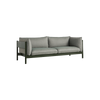 Kjøper du den arkitektoniske sofaen Arbour fra Hay får du ikke bare harmonisk og renskåren, skandinavisk estetikk inn i stua, men også optimal komfort og kvalitet. I tillegg er den miljøvennlig i materialvalgene, og alle deler kan repareres eller erstattes enkeltvis ved behov. Genialt!