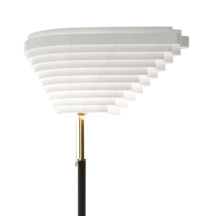 Gulvlampe A805 Angel Wing med detaljer i messing