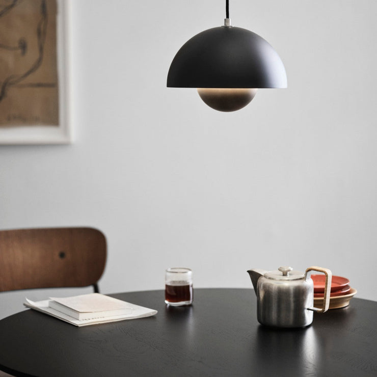Flowerpot VP1 farge Matt Black