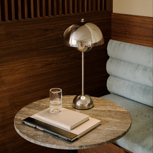 Selv om Panton designet for samtiden og utfordret alt som var av konversjonelle rammer, har designet hans blitt stående som evige og superkule klassikere.