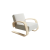 Klarlakkerte armlener med lyst tekstil, Mello Cream 51200
