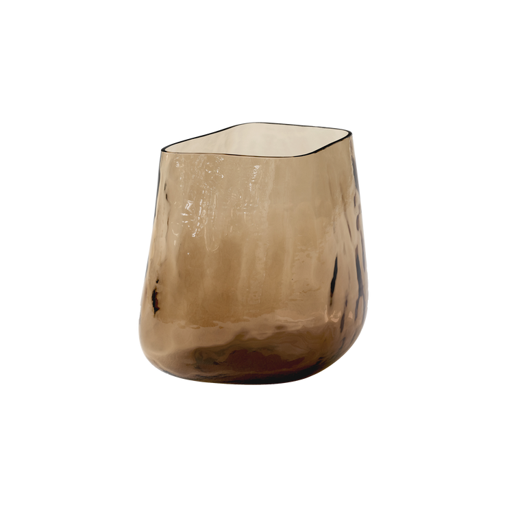 Collect-serien til &amp;tradition hyller vakker, håndlagd og robust kvalitet. Denne vasen er munnblåst - og veier nesten to kilo!
