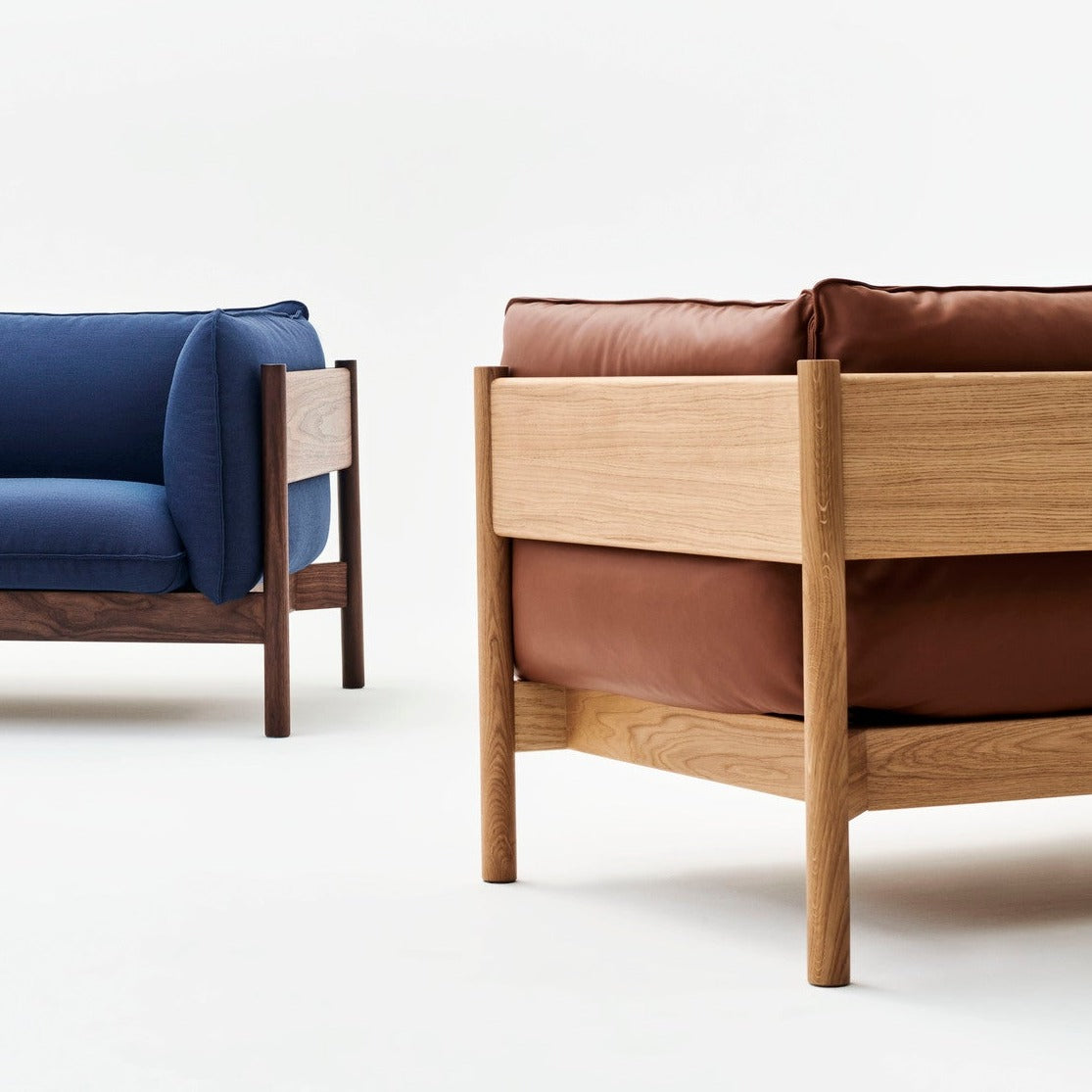 Sofa Arbour 2-seter i valnøttbase og med eikebase