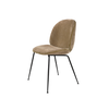 Den nydelige og superkomfortable spisestolen Beetle Chair fra Gubi, har allerede rukket å bli en klassiker - til tross for sin unge alder.