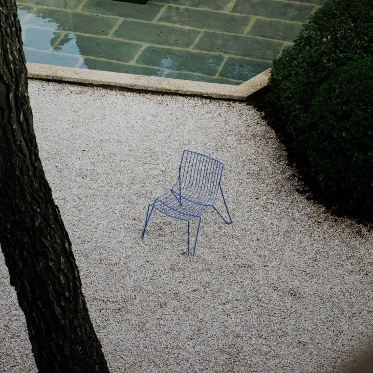 Tio Easy Chair har et transparent design, og er lett å innarbeide i ulike omgivelser.