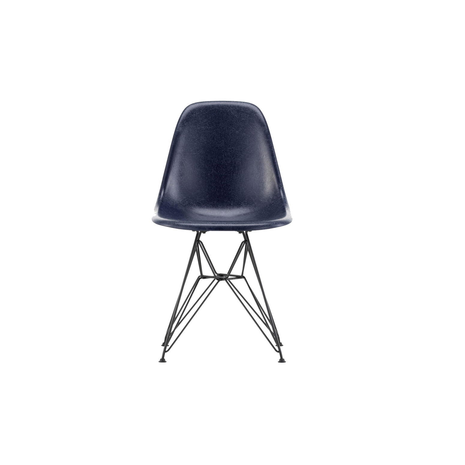 Spisestolen Eames Fiberglass Side Chair Vitra, så dagens lys i 1948, før den ble relansert i 2018. Stolen er laget i glassfiber - og designet og formet etter menneskekroppen, noe som gjør den til en utrolig behagelig stol å sitte i.