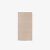 Found rug 01, farge Sandy beige. Gulvteppet har en sandfarget beigefarge