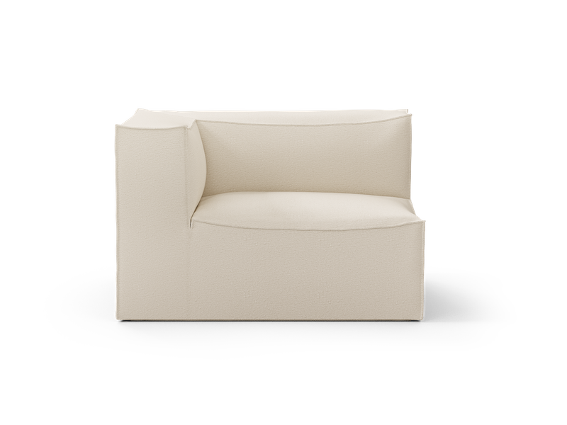 Off-white ende small med armlene venstre - En romslig krok gir en god leseplass- om du bruker armlenet til armen eller til ryggstø. Mål: B 120 x H 76 x D 95 cm