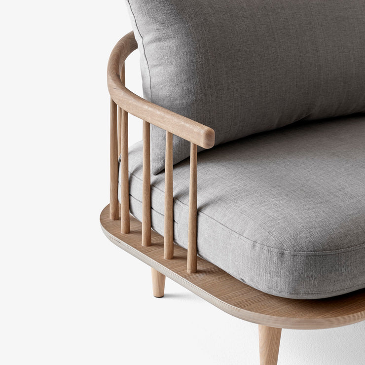 Fly SC2 sofa 2-seter, White Oiled Oak. Tekstil: Hot Madison 094