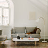 Fly SC2 sofa 2-seter, hvitoljet eik (white oiled oak). tekstil: Hot Madison 094