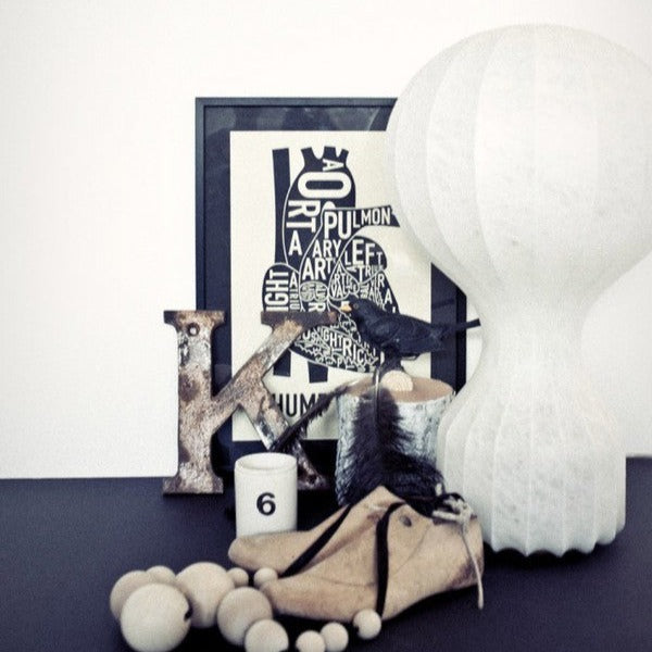 Bordlampen Gatto ble designet av Achille and Pier Giacomo Castiglioni i 1960.