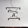 Den unike og superkule taklampen Kennedy Chandelier fra Rubn, er en industriell og skulpturell lampe som har et moderne 70-talls uttrykk.