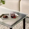 Svart understell og rillet glass