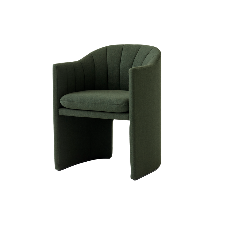 Spisestol Loafer Dining Chair SC24 fra &tradition i tekstilet Vidar, i grønn farge