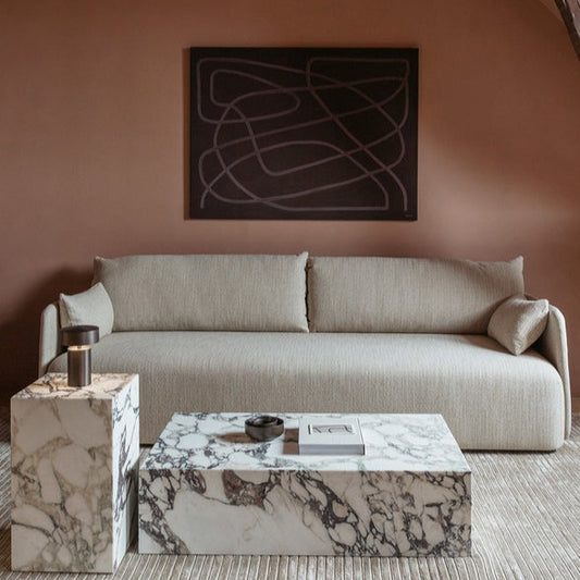 Sofaen Offset fra Audo Copenhagen er den perfekte sofaen om du er ute etter en stilren og komfortabel sofa.