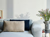 Mags Cushion 09, tekstil Bolgheri, prisgruppe 4 og Flamiber Dark Blue J4, Prisgruppe 3.