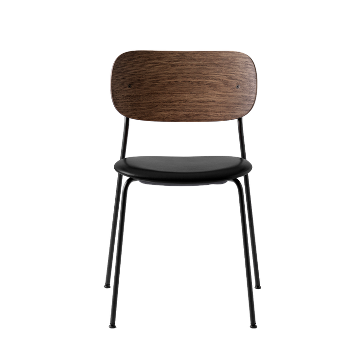 Stolen har et luftig og selvsikkert design, og kan også stables