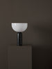 Opprinnelig ble Kizu designet med lampefot i svart eller hvit marmor.